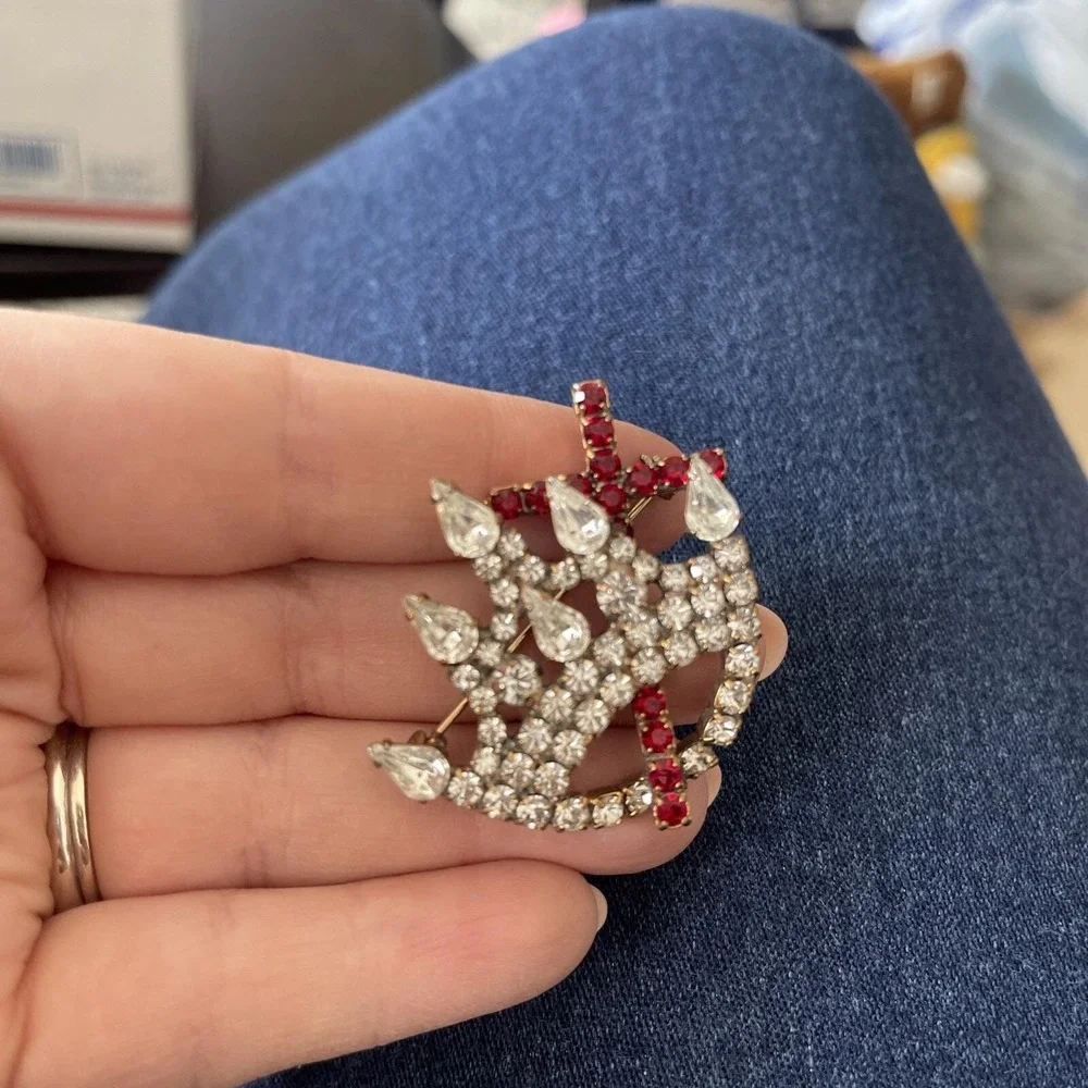 Vintage King Queen Royal Crown Red‎ & Clear Rhinestone Cross Brooch Pin